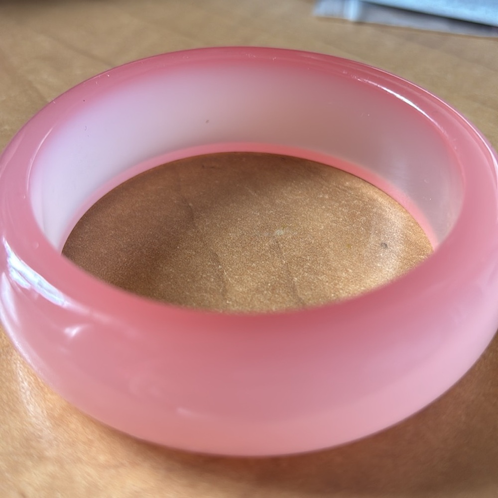#129 Chameleon Bangle Colour Changing Bangle With UV Light exposure
